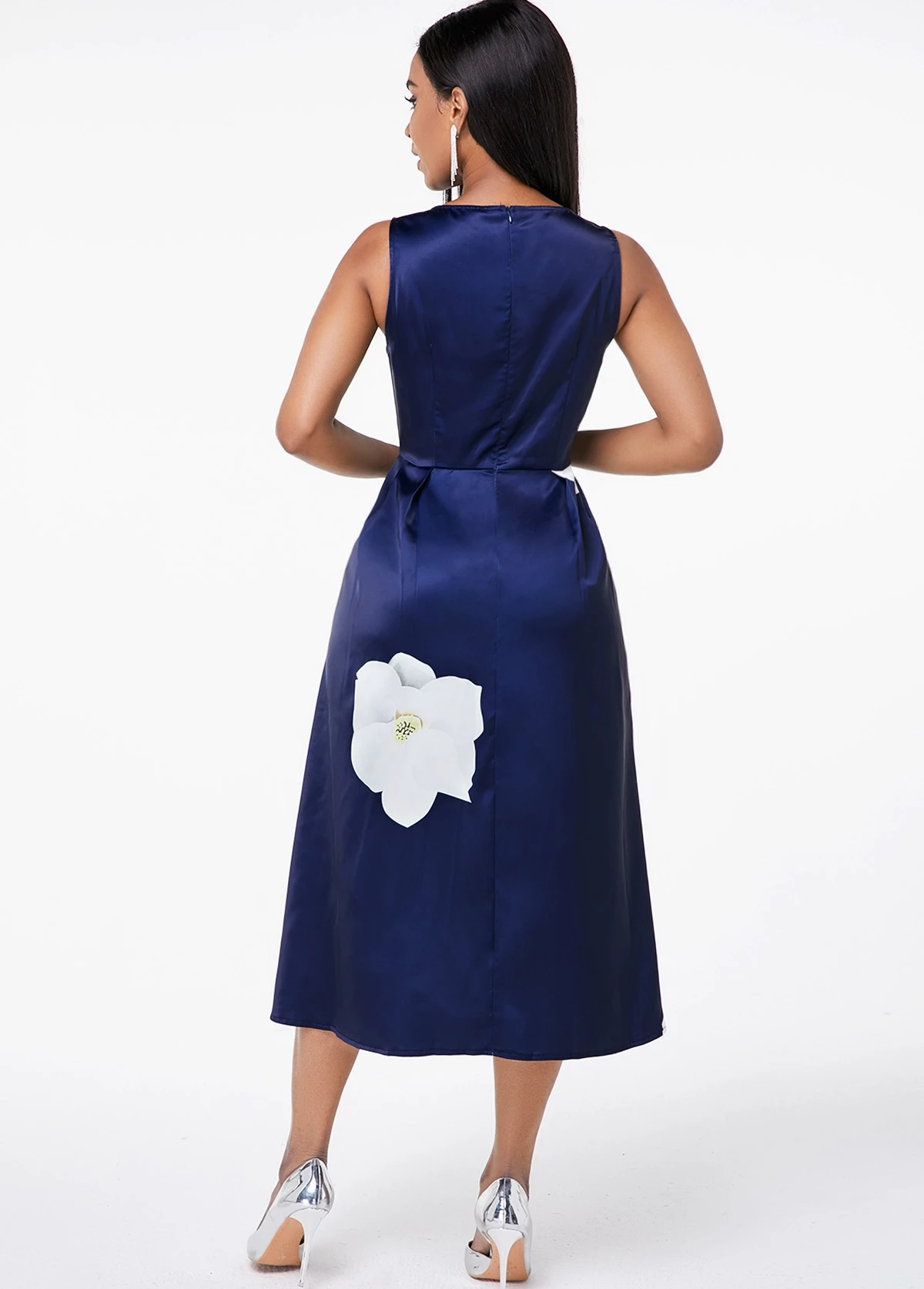 Floral Print Sleeveless Round Neck Blue Dress 4 Floral Print Sleeveless Round Neck Blue Dress - Image 2